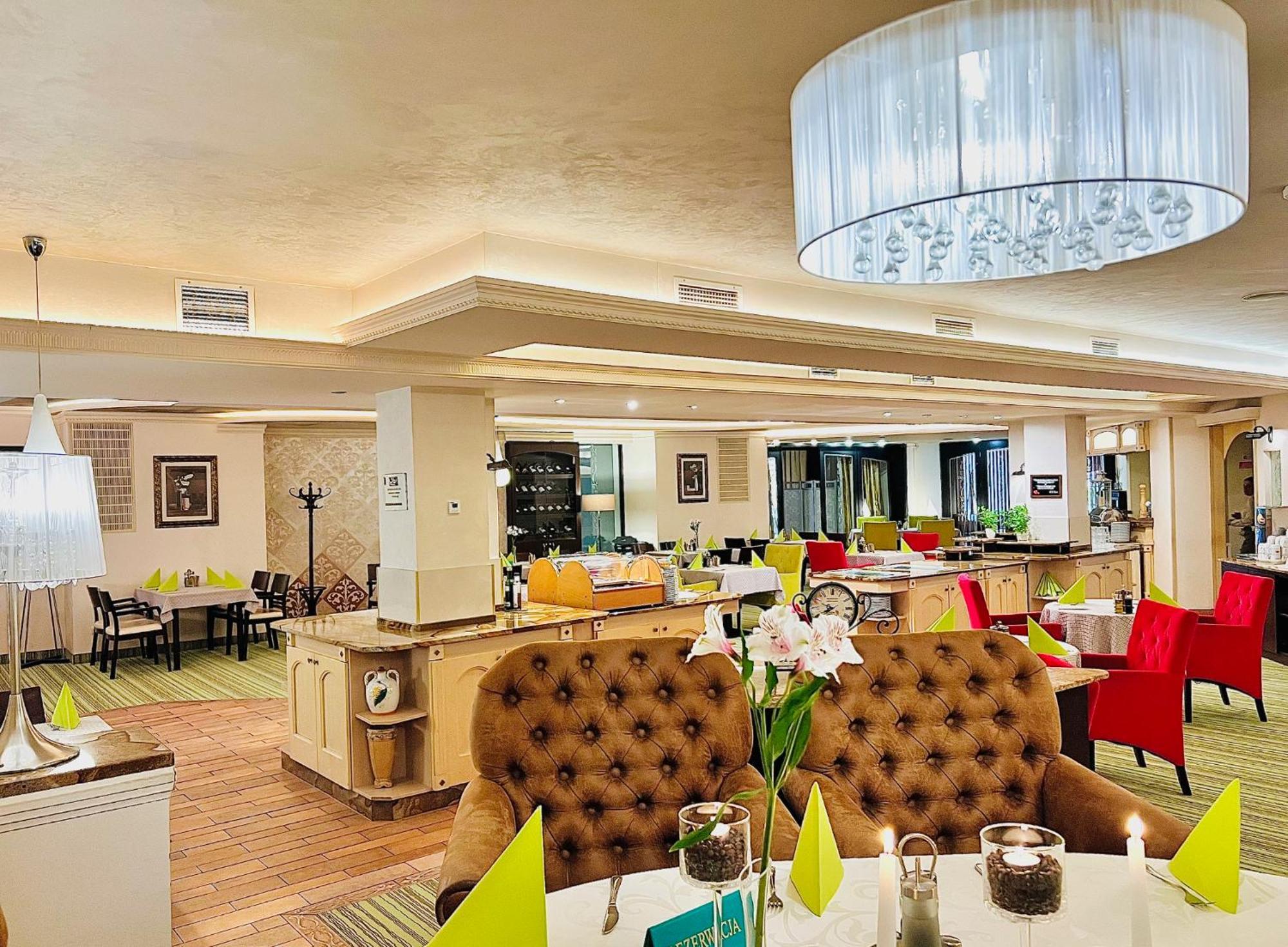 Papuga Park Hotel Wellness Marrakesz & Spa บีเอสโก-เบียวา ภายนอก รูปภาพ