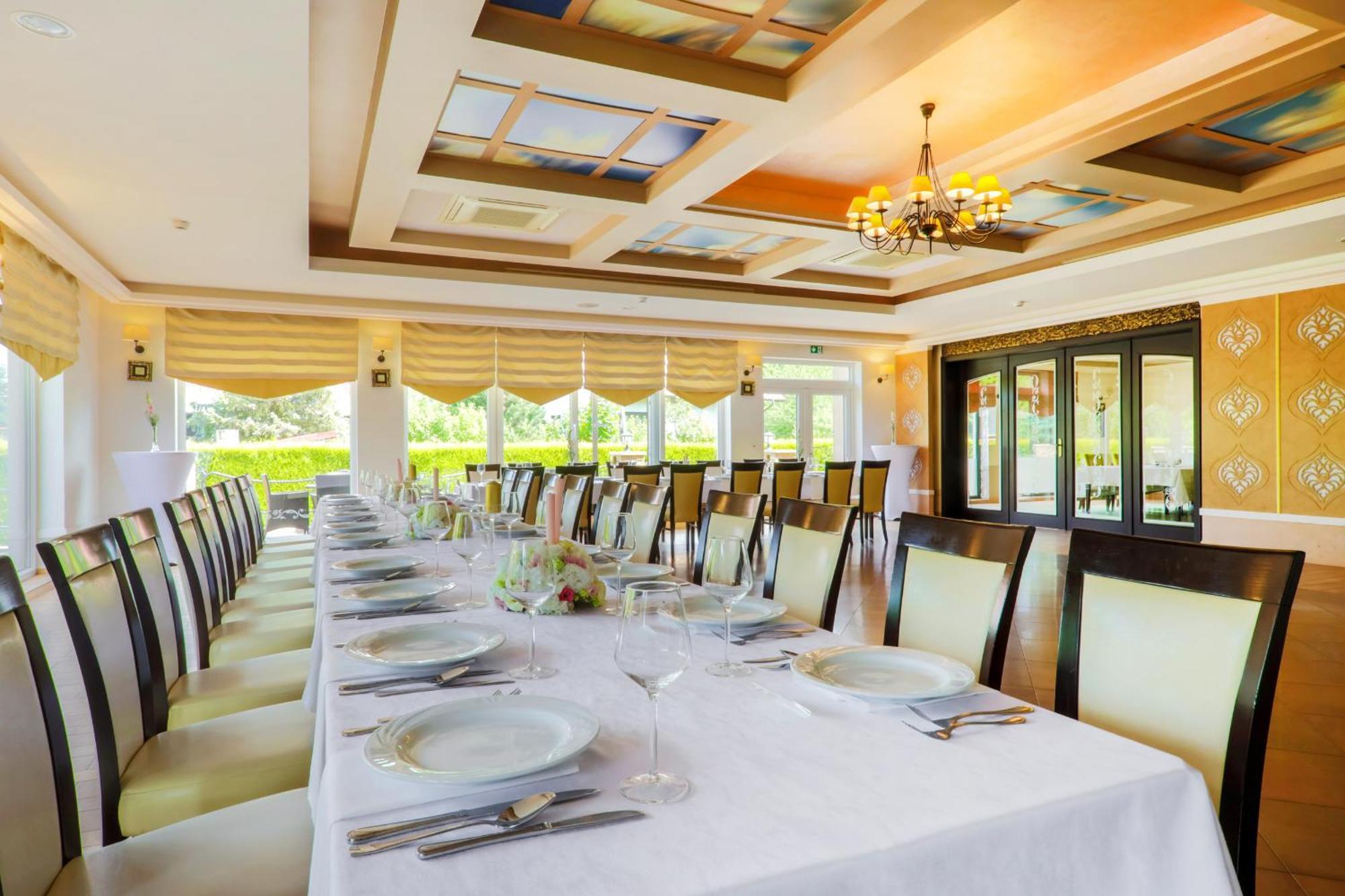Papuga Park Hotel Wellness Marrakesz & Spa บีเอสโก-เบียวา ภายนอก รูปภาพ