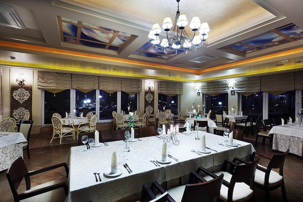 Papuga Park Hotel Wellness Marrakesz & Spa บีเอสโก-เบียวา ภายนอก รูปภาพ